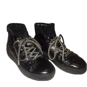 Marc Fisher LTD Dulce Quilted Patent Leather High Top Sneaker Lace Up Size 6.5 M